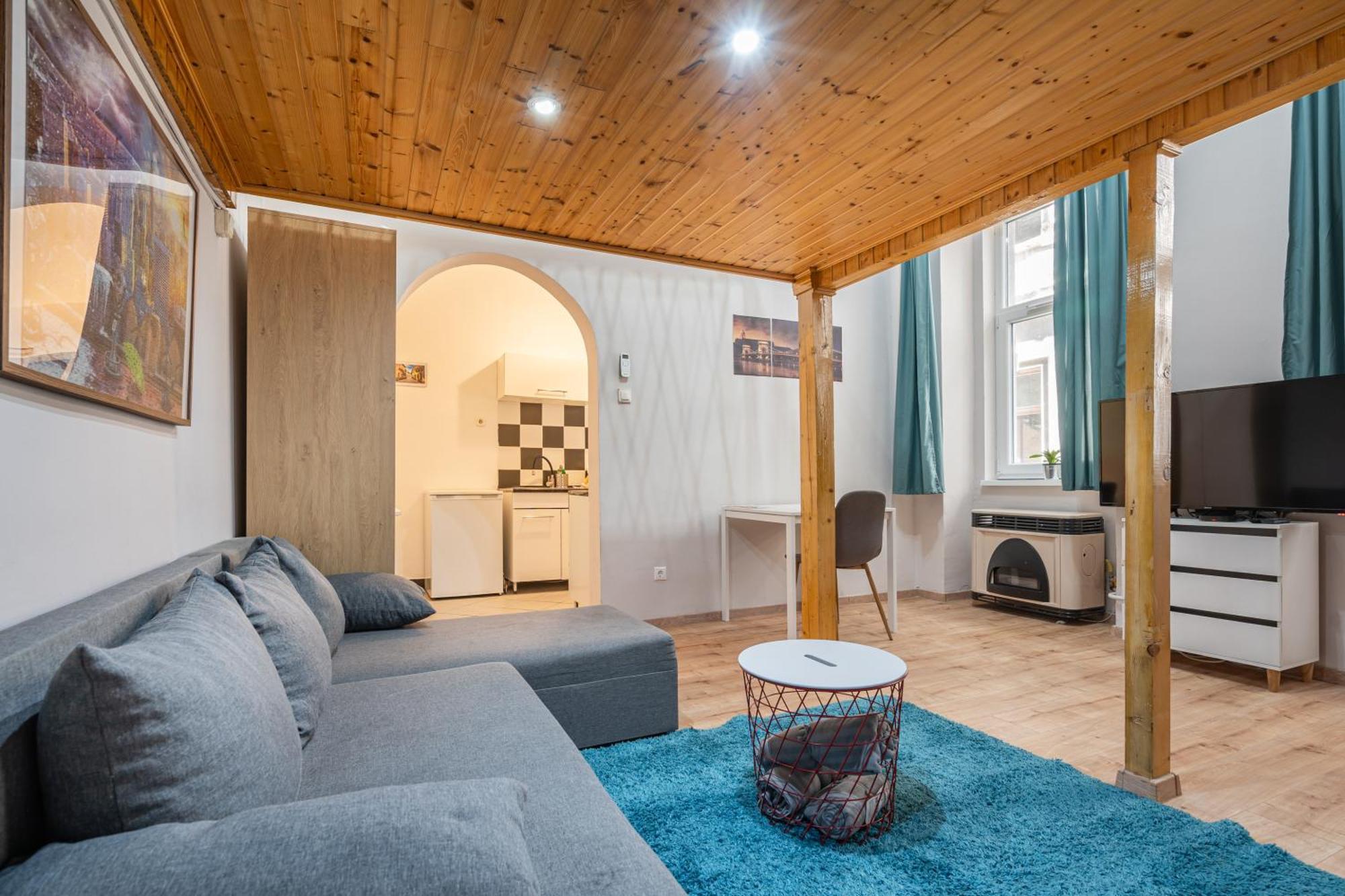 Affordable Heroes' Square Residence Budapest Exterior photo